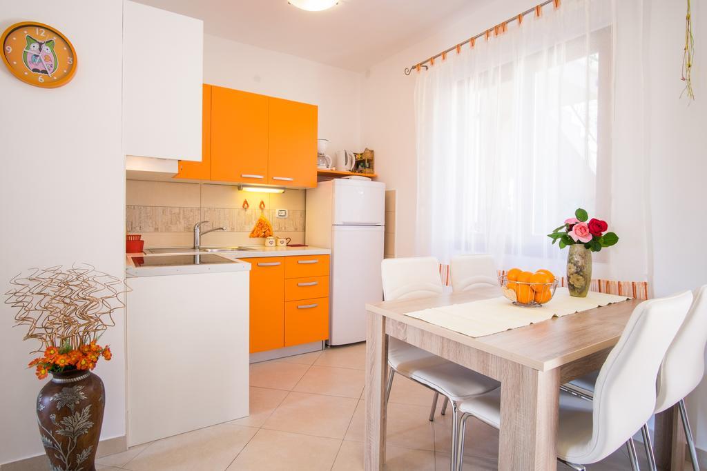 Apartments Iva Krk Town Luaran gambar