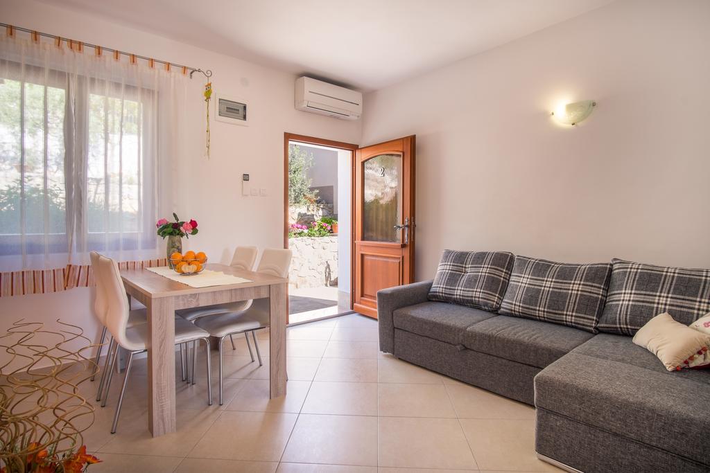 Apartments Iva Krk Town Luaran gambar